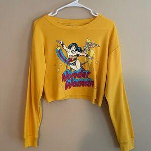 Yellow long sleeve cropped shirt